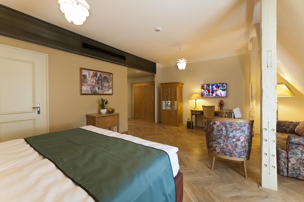 Grandhotel Ambassador Národní Dům Karlovy Vary Habitación foto